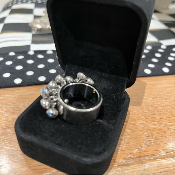 Swatch Silver Ring with Iridescent Stones - Picture 4 of 4